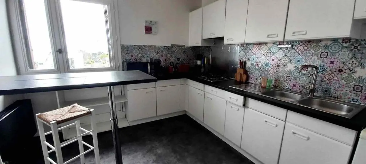 Armorino - Appartement Charmant 2 Chambres - Proximite De Tout Lannion 0*,  France
